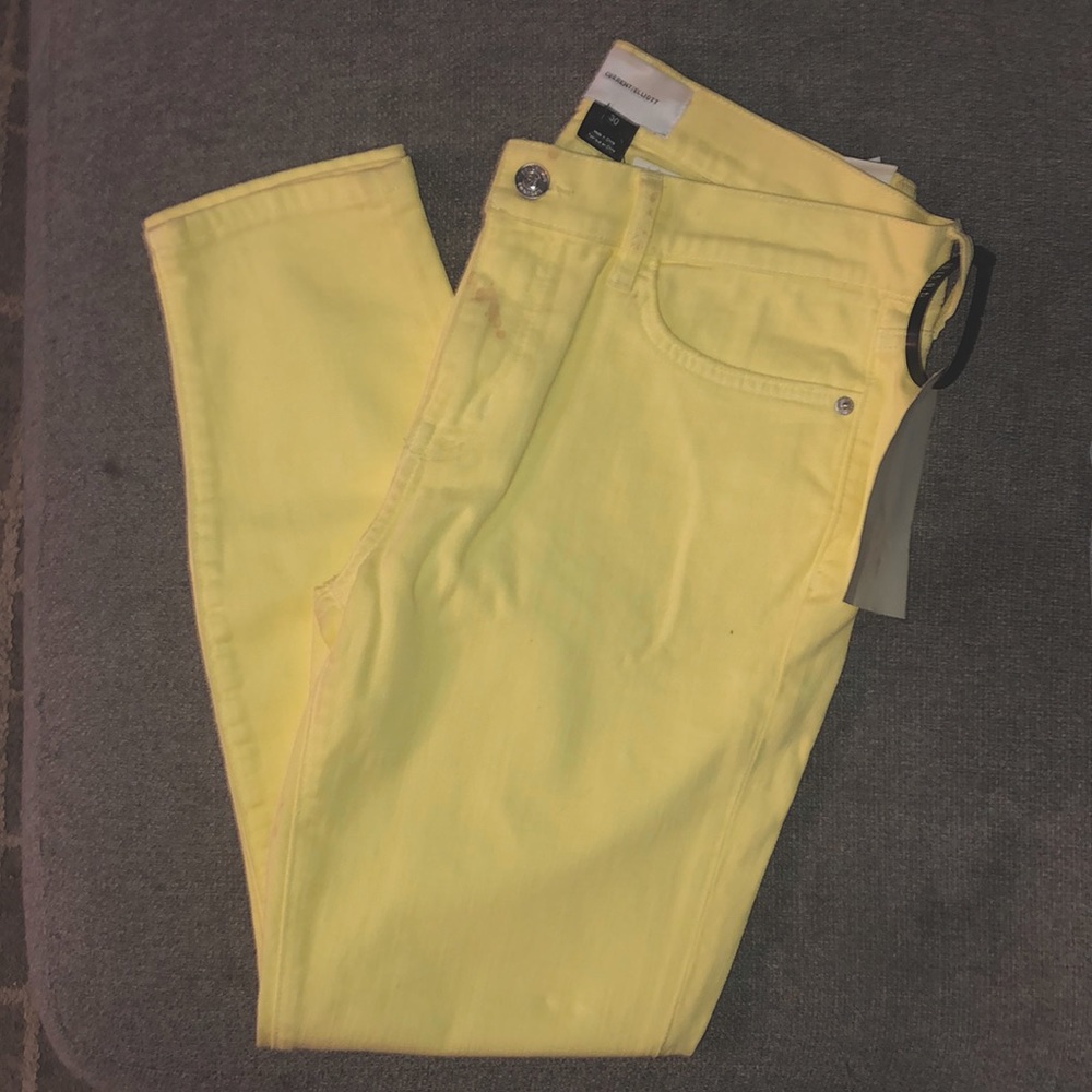 Poweder Yellow Jeans